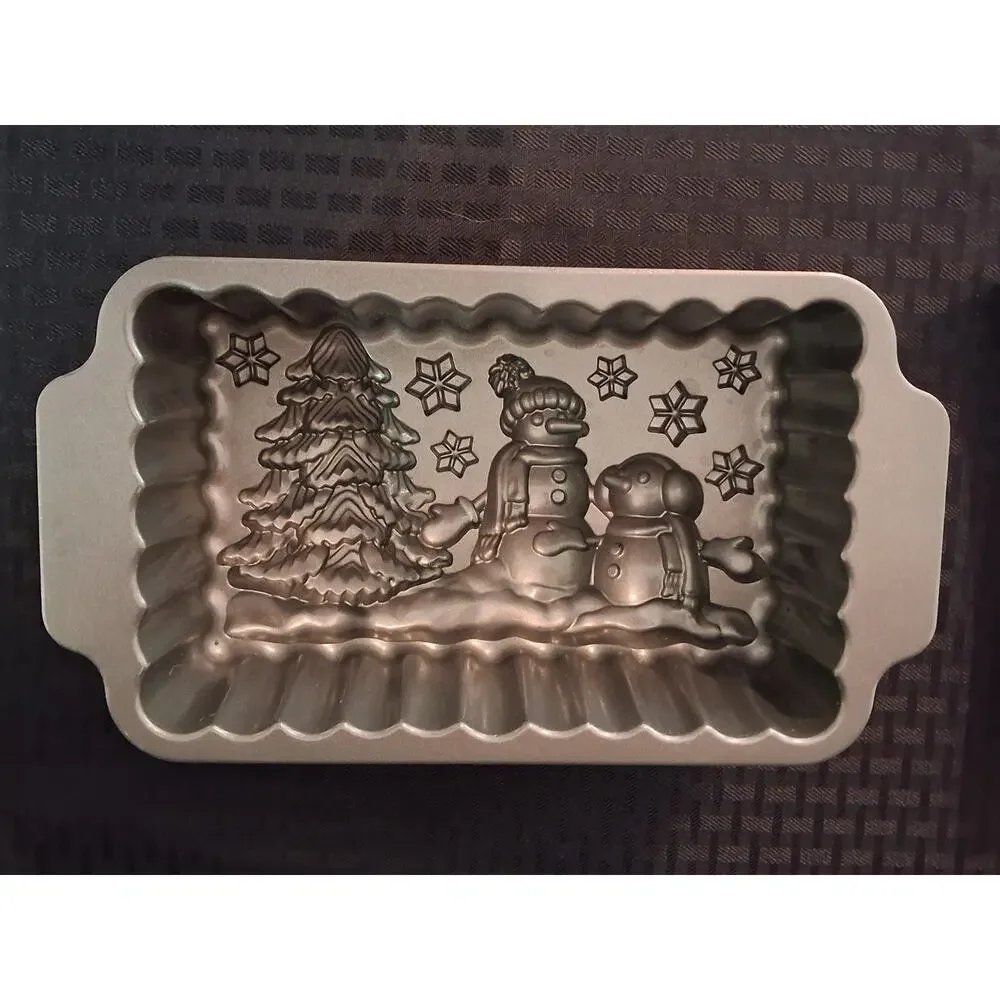 Nordic Ware Winter Wonderland Loaf Pan- Silver NEW